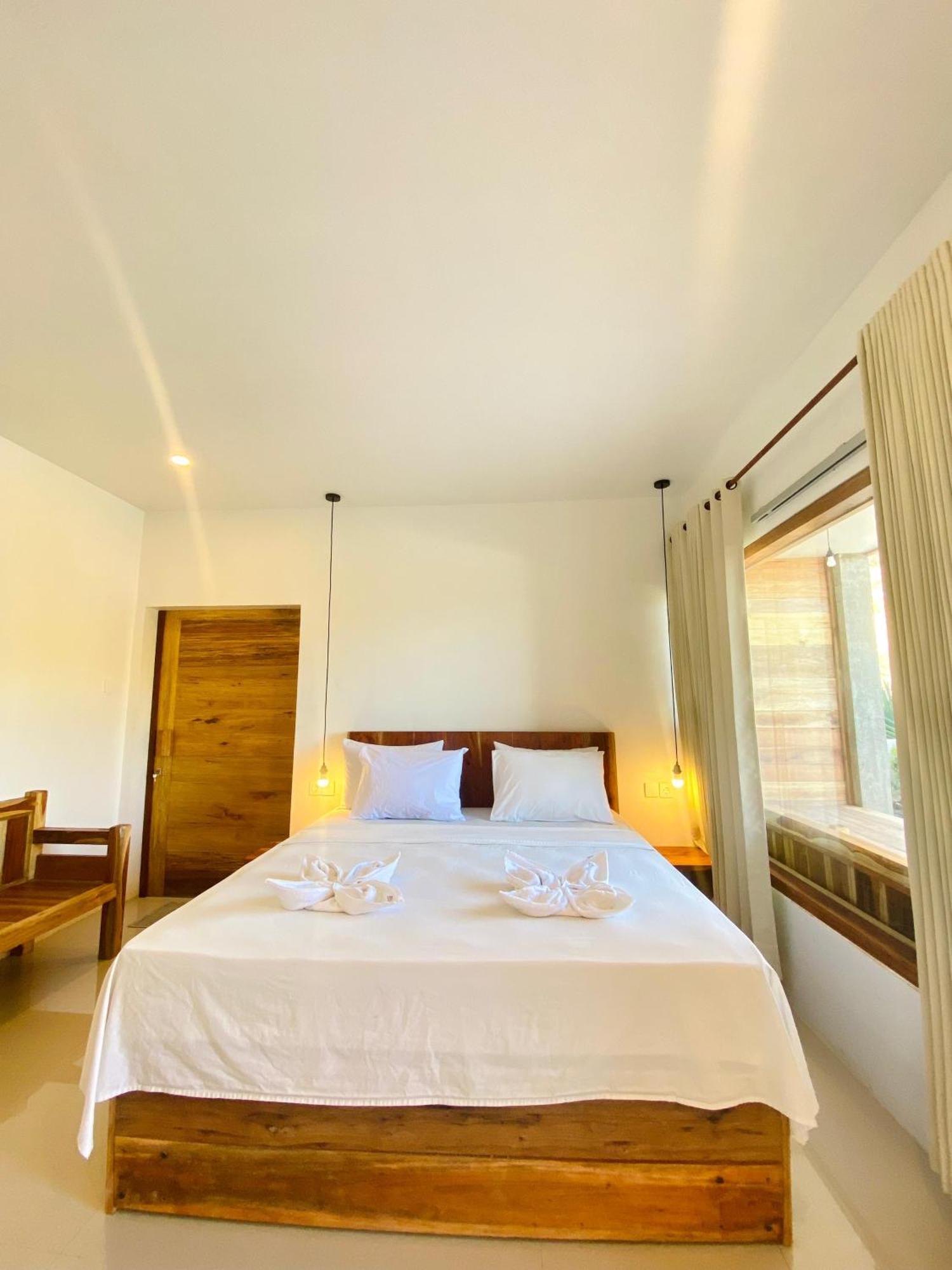Sky Mountain Views Hotel Kuta  Bagian luar foto