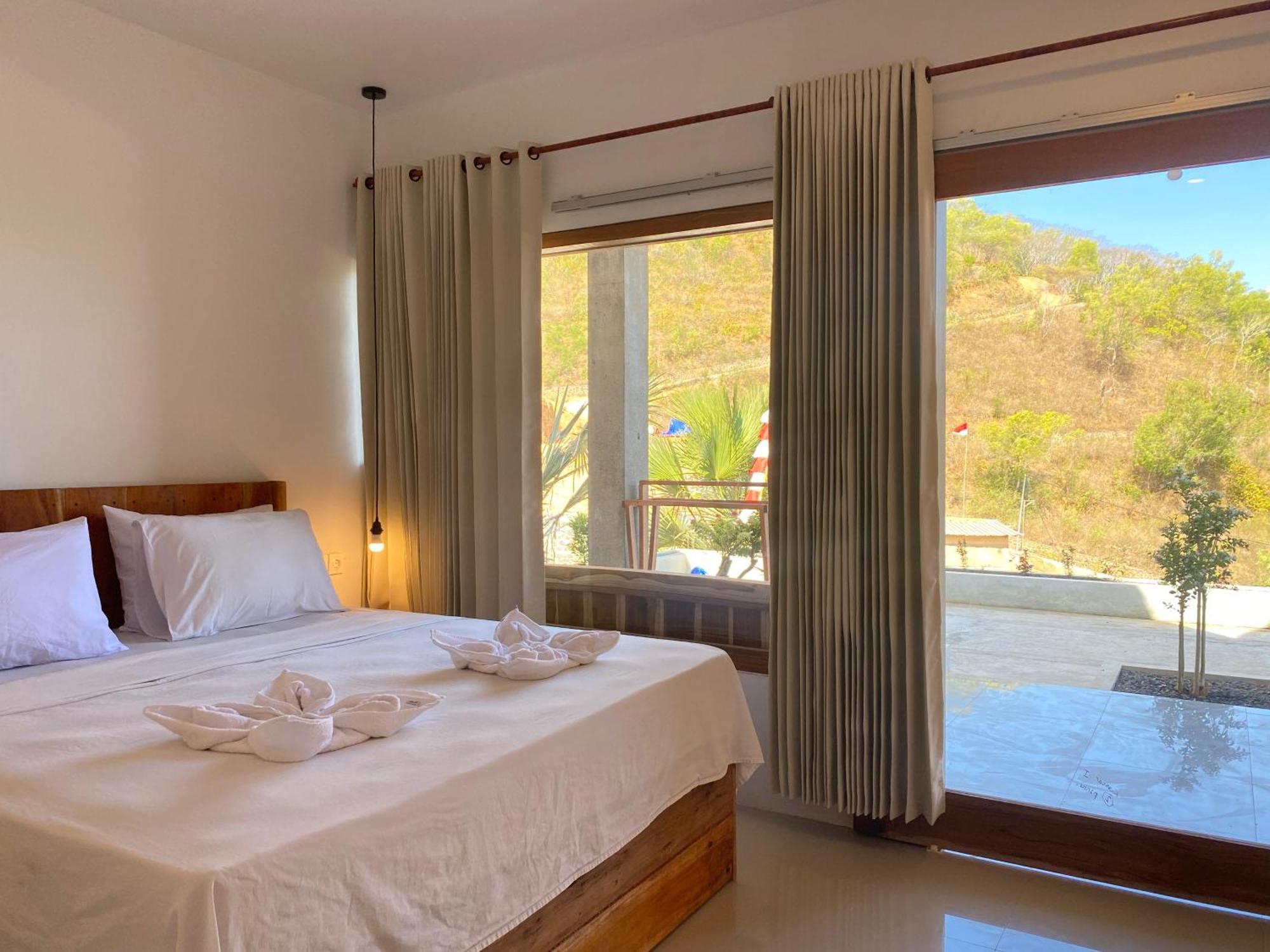 Sky Mountain Views Hotel Kuta  Bagian luar foto