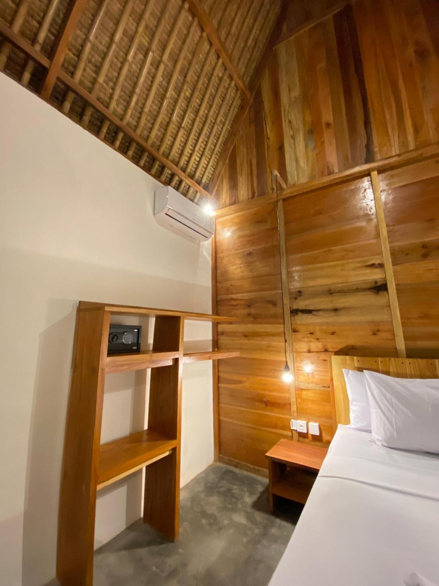Sky Mountain Views Hotel Kuta  Bagian luar foto