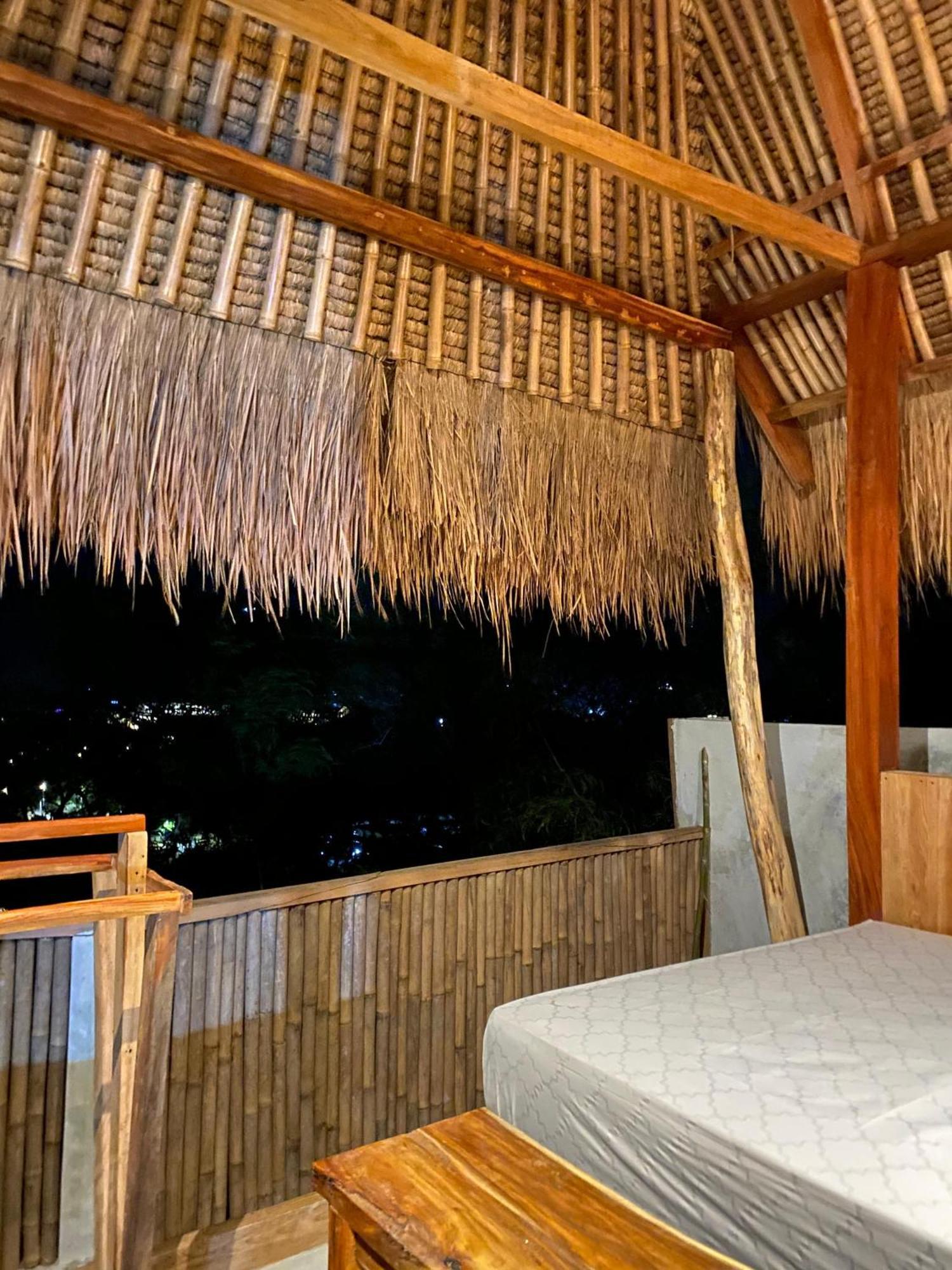 Sky Mountain Views Hotel Kuta  Bagian luar foto